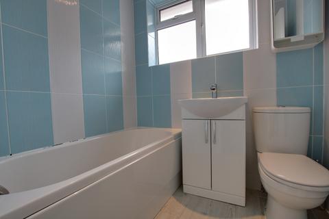 2 bedroom flat to rent, Cranley Court, Bromley BR2