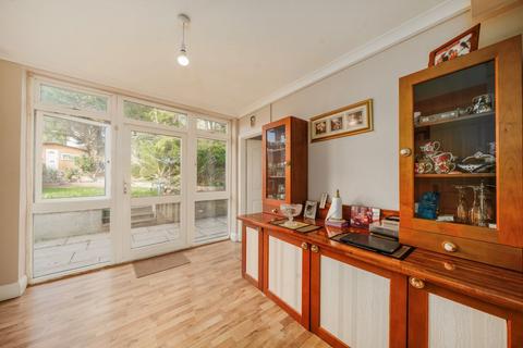 undefined, Ridge Close, Hendon NW4