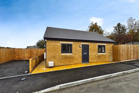 2 bedroom bungalow to rent, Paddock Fields, Huddersfield HD4