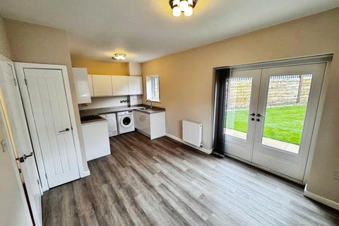 2 bedroom bungalow to rent, Paddock Fields, Huddersfield HD4