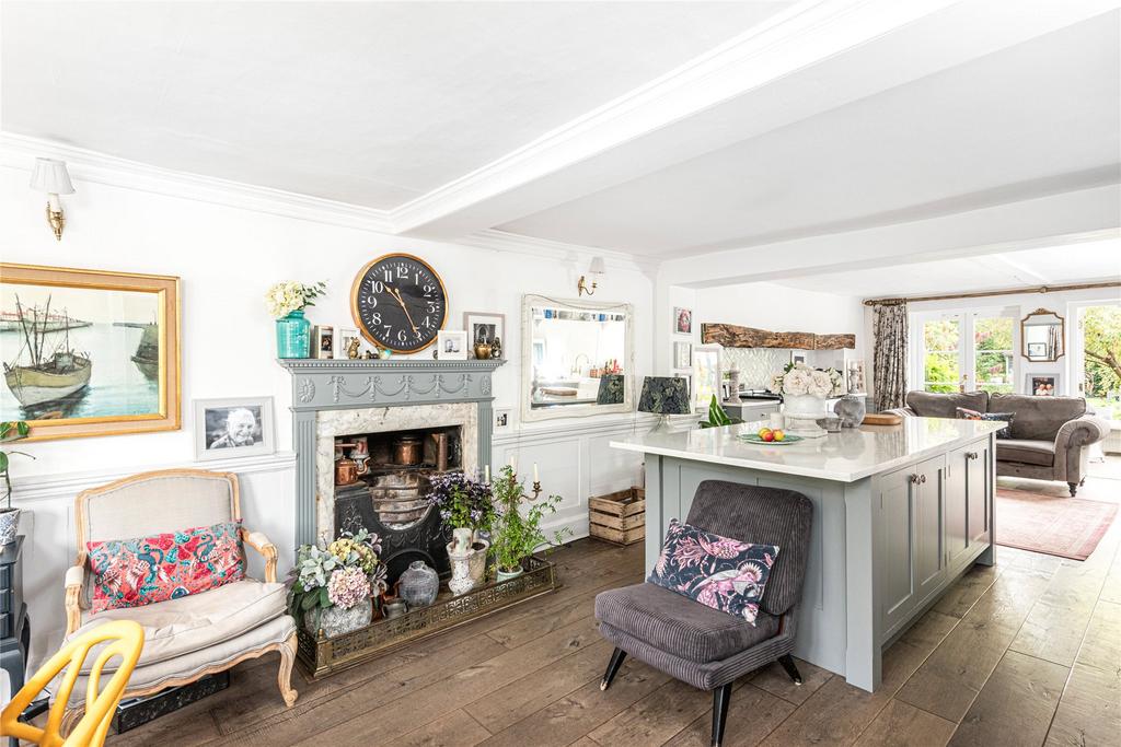 Kitchen/Dining Rm