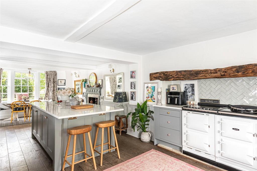 Kitchen/Dining Rm