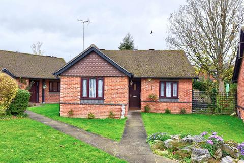 2 bedroom detached house for sale, Sherwood Gardens, Henley On Thames