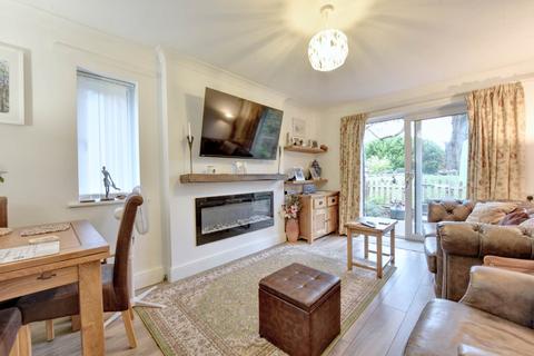 2 bedroom detached house for sale, Sherwood Gardens, Henley On Thames