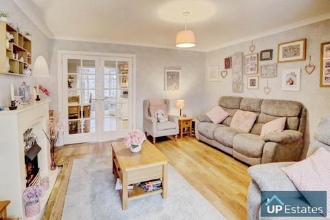 undefined, Winchat Close, Binley, Coventry