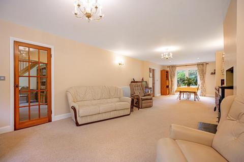 5 bedroom detached house for sale, Oxford Road Banbury, Oxfordshire, OX16 9BA