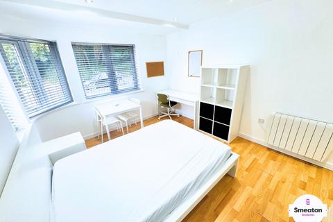 Studio to rent, Plymouth, Devon PL4