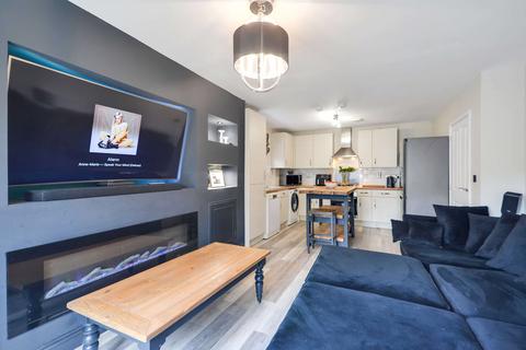 undefined, at Beazley Court, Cheshunt, Cheshunt EN8