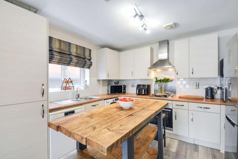 undefined, at Beazley Court, Cheshunt, Cheshunt EN8