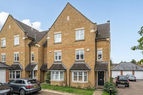 Oakview Close, Watford WD19 4RA