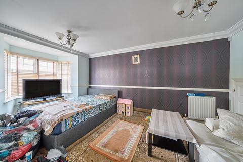 undefined, Oakview Close, Watford WD19 4RA