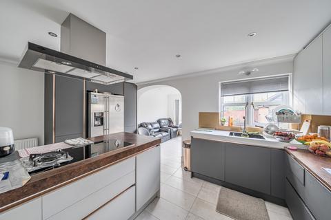 undefined, Oakview Close, Watford WD19 4RA