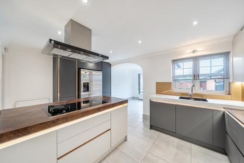 undefined, Oakview Close, Watford WD19 4RA