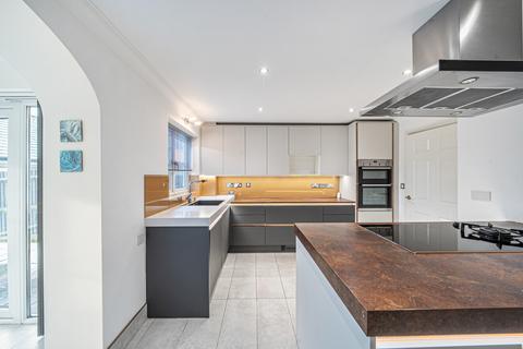 undefined, Oakview Close, Watford WD19 4RA