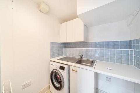 7 Oakview Close, Watford, WD19 4RA