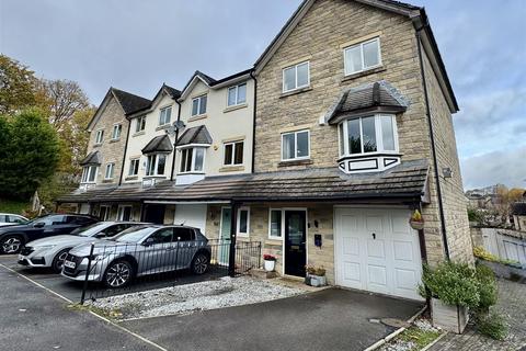 Bromley Bank, Denby Dale, HD8 8QG