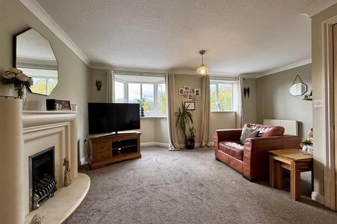 4 bedroom townhouse for sale, Bromley Bank, Denby Dale, HD8 8QG