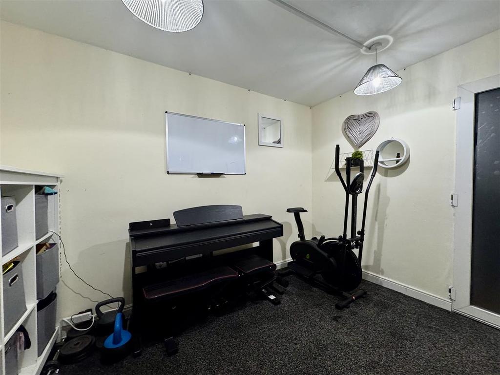 Gym/office