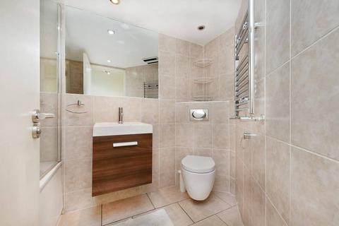 1 bedroom flat to rent, Asher Way, Wapping, London, E1W