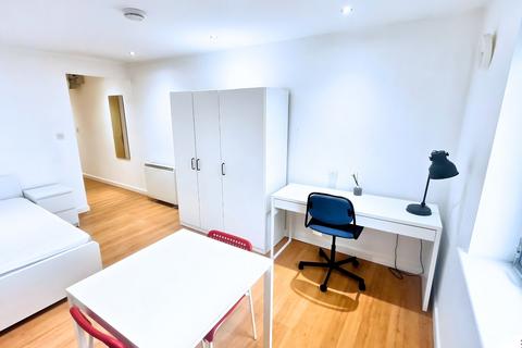 Studio to rent, Plymouth, Devon PL4