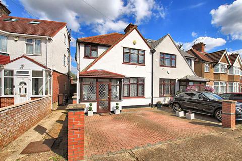 3 bedroom semi-detached house for sale, Meadow Waye, Hounslow, TW5 9EY