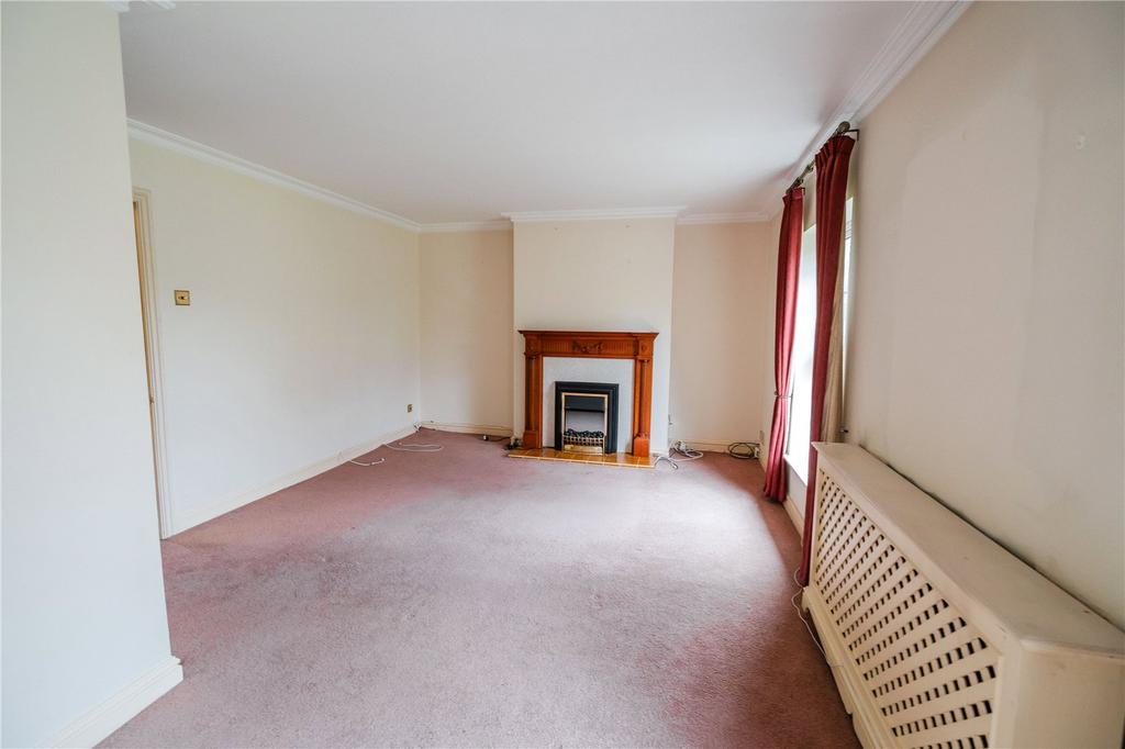Reception Room/Bed