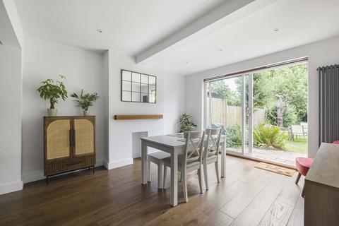 3 bedroom semi-detached house to rent, Fairfield Road, Bromley, BR1