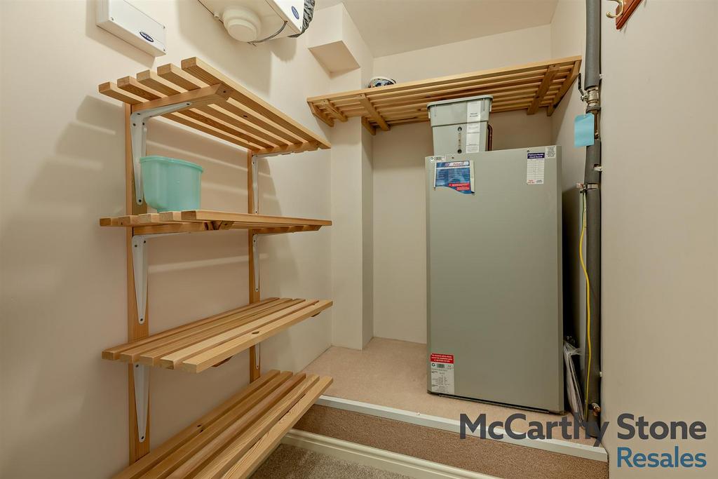 Walk In Airing Cupboard