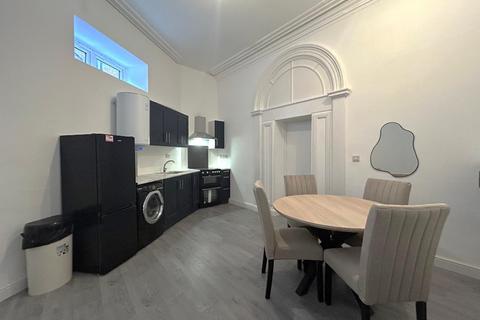 undefined, 13 Savile Street, Hull, HU1