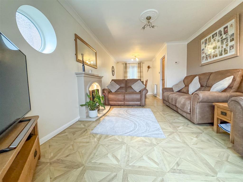 Lounge dining room