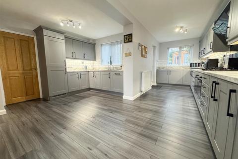 4 bedroom detached house for sale, Rowborn Drive, Oughtibridge, S35