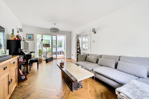 5 bedroom terraced house to rent, Greatford Drive, Guildford GU1