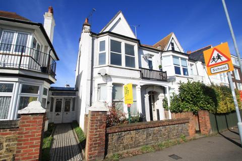 Leigh Road, Leigh-On-Sea