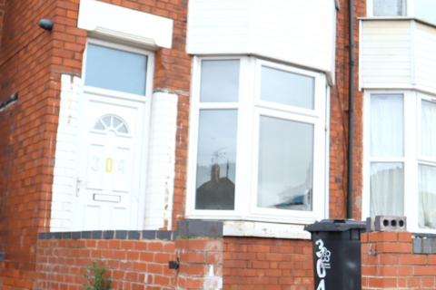 3 bedroom terraced house to rent, Narborough Road, Leicester LE3