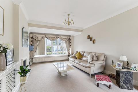 3 bedroom detached house for sale, Birchmead Avenue, Pinner HA5