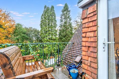 Flat 7, Parklands Hazel Grove, Hindhead, GU26 6BJ