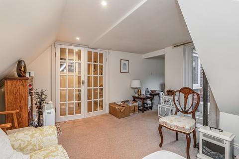 Flat 7, Parklands Hazel Grove, Hindhead, GU26 6BJ