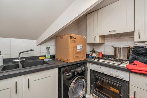 Flat 7, Parklands Hazel Grove, Hindhead, GU26 6BJ