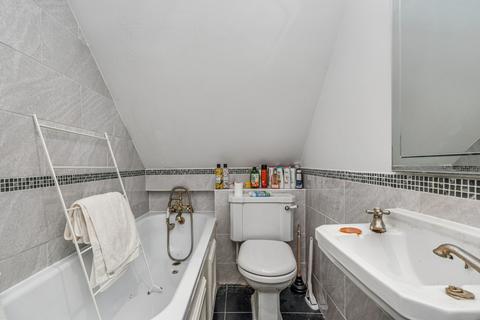 Flat 7, Parklands Hazel Grove, Hindhead, GU26 6BJ