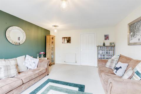 3 bedroom end of terrace house for sale, High Main Drive, Bestwood Village NG6