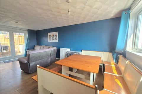 undefined, Porth CF39