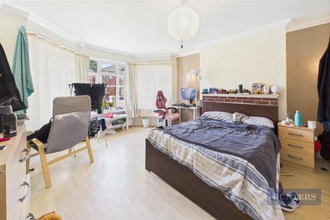 5 bedroom flat to rent, Devonshire Road, Southampton