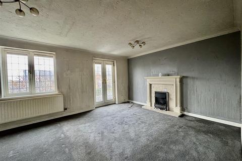 3 bedroom semi-detached house for sale, Hawthorne Way, Shelley, HD8 8PX