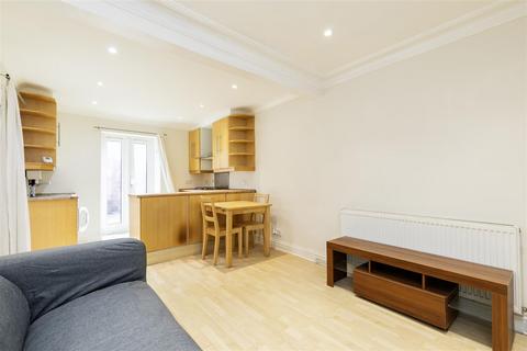 2 bedroom property to rent, Constantine Road, London NW3