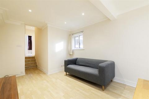 2 bedroom property to rent, Constantine Road, London NW3