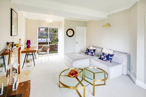 undefined, Medway, Turners Hill, Crawley, RH10