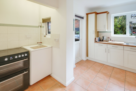 undefined, Medway, Turners Hill, Crawley, RH10