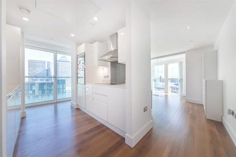 3 bedroom flat for sale, Lincoln Plaza, London E14