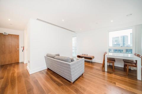 3 bedroom flat for sale, Lincoln Plaza, London E14