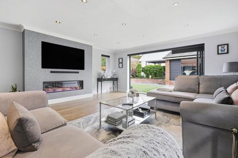 4 bedroom detached house for sale, The Old Orchard, Chelmsford CM2